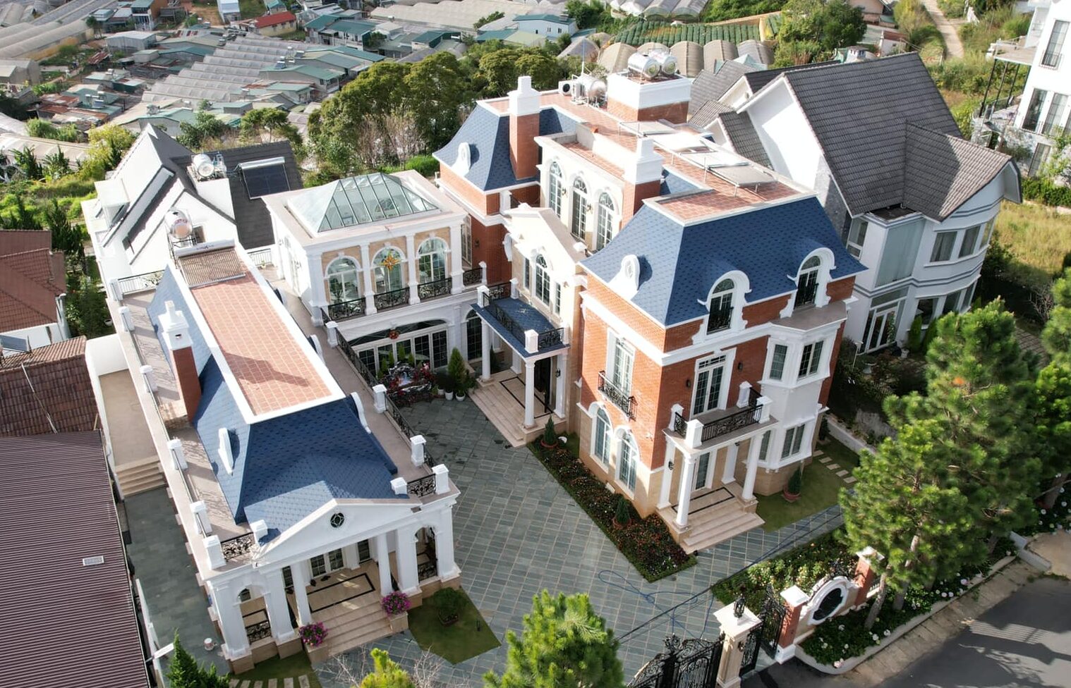 fioretti villa dalat1 e1698983640868