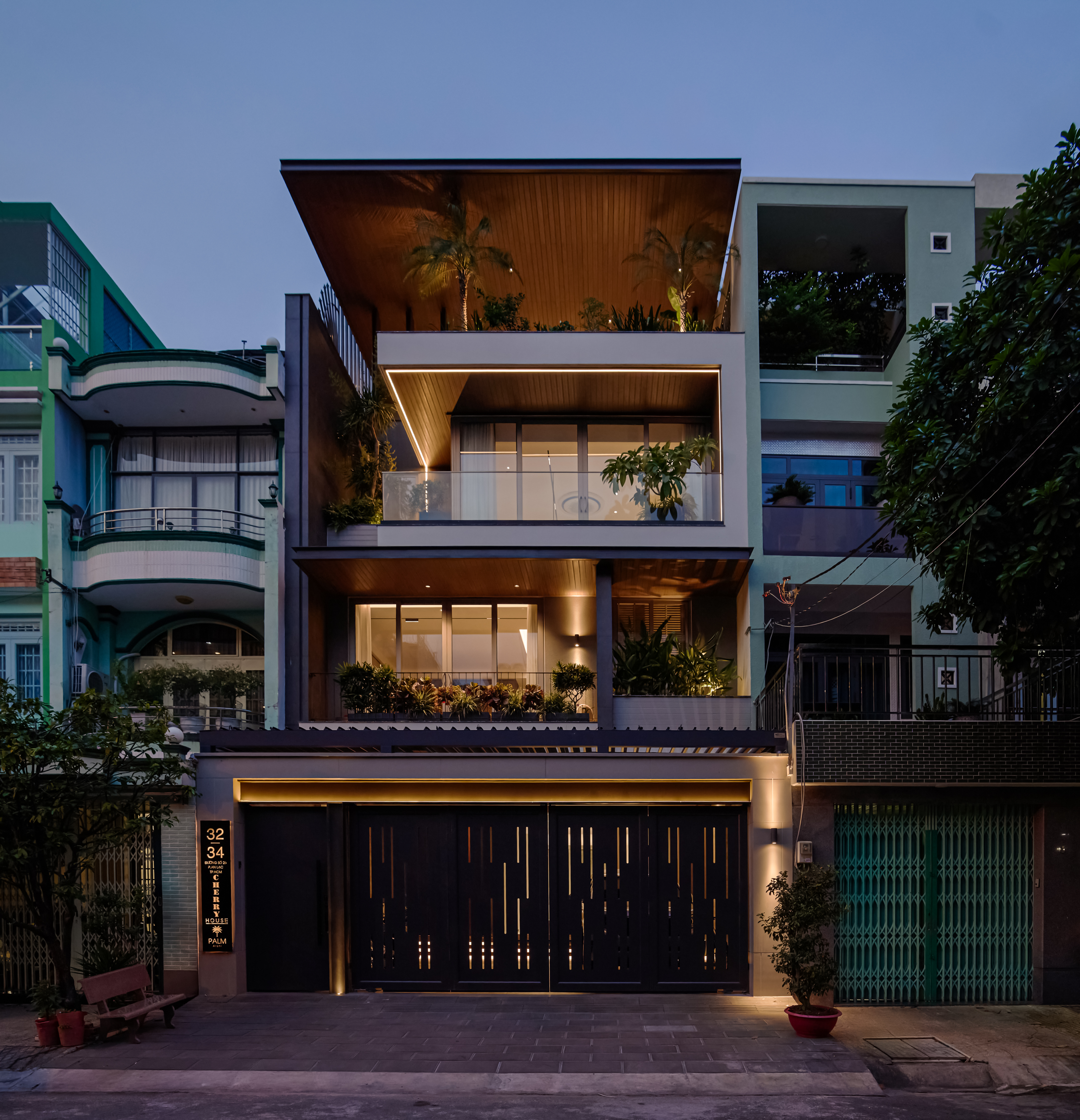CHERRY HOUSE - PALM ARCHI VN